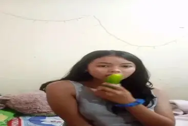 Bokep Indo Cewek Timun Colmek Memek Pakai Timun Gede
