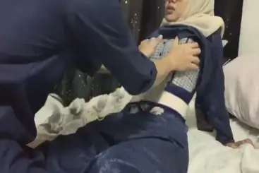 Bokep Jilbab Selingkuh Tetangga Saat Suami Kerja HD