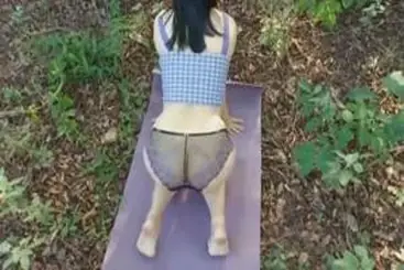 Dokumentasi Gadis Cantik Goyang Atas Kasur Part 2