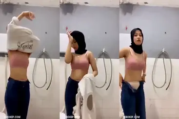 Ukhti Putri Mega Hijab Cantik Bersantai Kasur